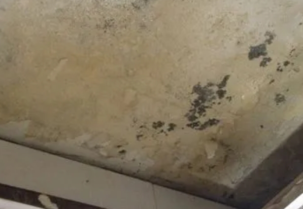 维西阳台漏水维修公司分享下维西卫生间渗水维修需要注意哪些问题。